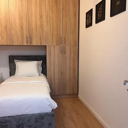 Rams 2 Apartment